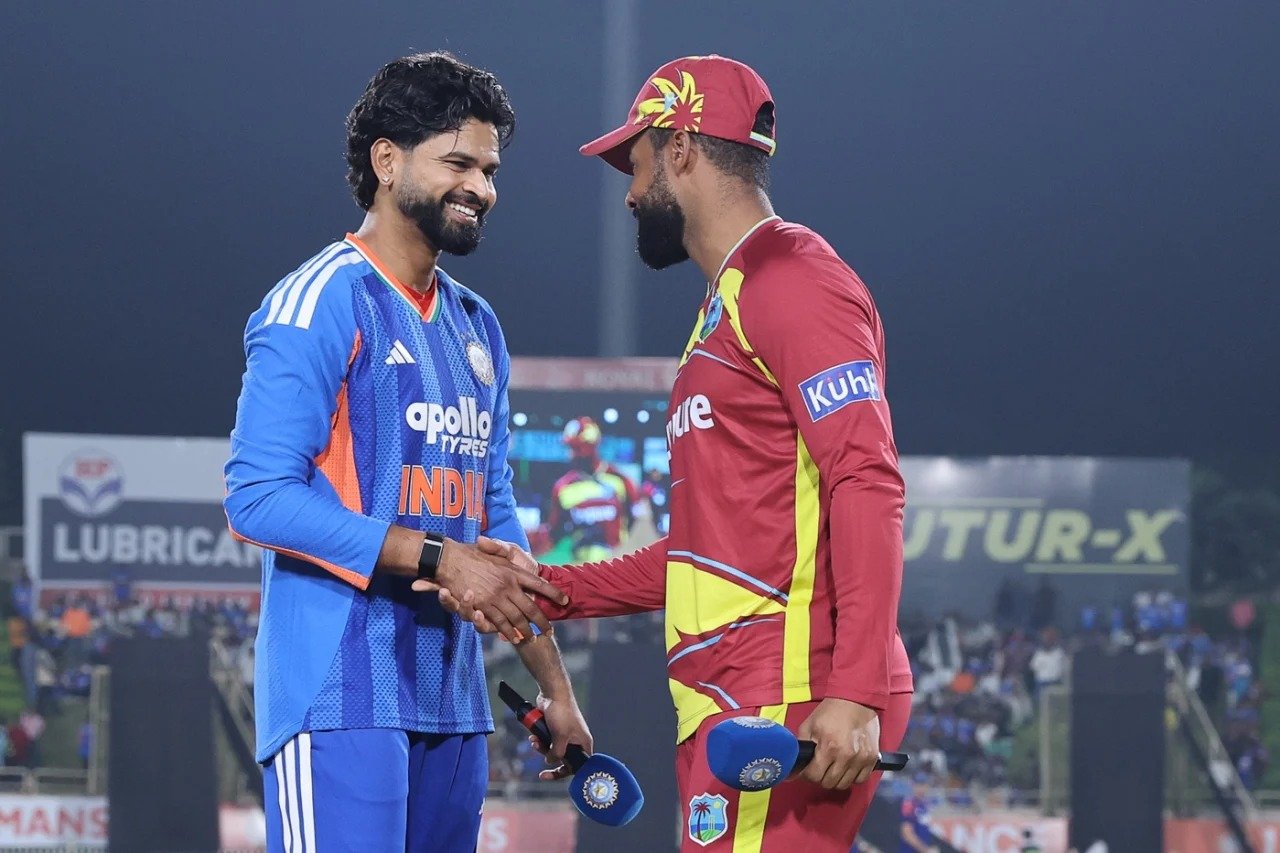 IND vs WI: बेंगलुरु में टूटेगा छक्कों का वर्ल्ड रिकॉर्ड? 98 सिक्स लग चुके, 23 और लगे तो बनेगा नया इतिहास