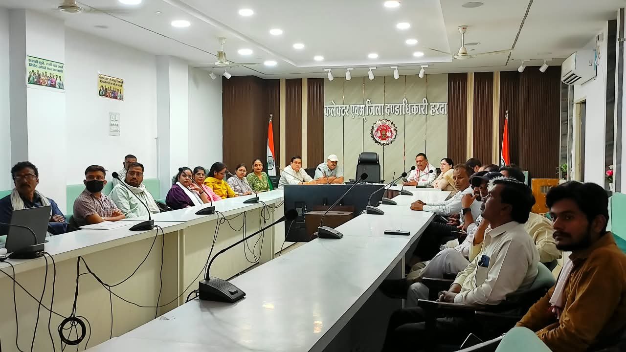 किसानों के खाते में अंतरित की प्रधानमंत्री किसान सम्मान निधि योजना की राशि